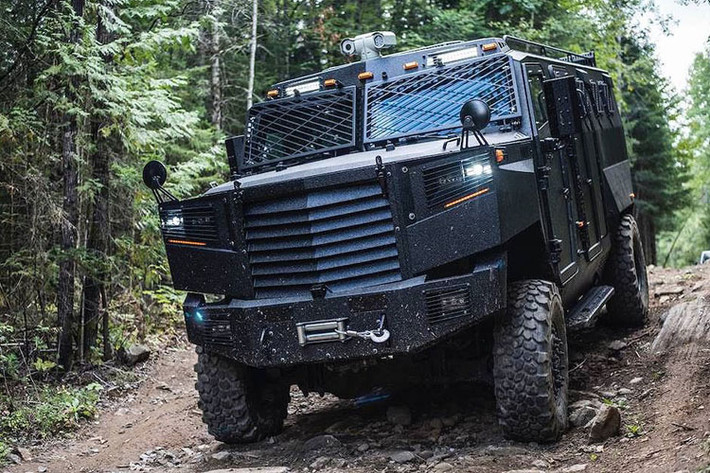 Chiếc xe cấp cứu bọc thép chống đạn Inkas Superior APC/AMEV 4x4 mới vừa được hãng Inkas có trụ sở tại Canada vừa cho ra mắt thị trường đã gây chú ý bởi ngoại hình hầm hố, cực khủng.