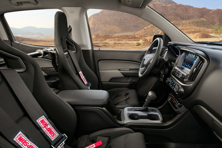 Theo đánh giá, chiếc bán tải này có tiềm năng để mở rộng khả năng của xe quân đội nhờ hoạt động yên tĩnh, khả năng xuất sức mạnh và tạo ra mô-men xoắn rắn.