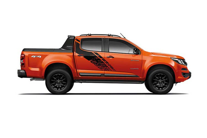 Phiên bản Storm mới vốn được phát triển dựa trên bản cao cấp High Country của Chevrolet Colorado tại Việt Nam. Được bổ sung gói phụ kiện ngoại thất, Chevrolet Colorado Storm sở hữu ngoại hình hầm hố hơn cùng nội thất tiện nghi.