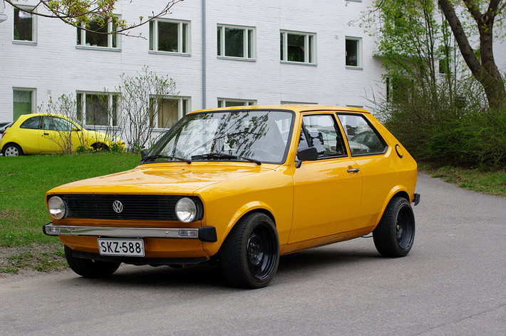 Ý tưởng biến mẫu xe gia đình, phổ thông như hatchback thành chiếc xe hiệu suất cao hiện rất phổ biến ở các hãng. Xu hướng này lần đầu xuất hiện khi Volkswagen ra mắt concept GTI Gofl Mk1 1976. Ngày nay hầu hết nhà sản xuất xe hơi đều có ít nhất một chiếc xe ôtô hatchback hiệu suất cao trong đội hình. Dưới đây là 10 chiếc xe hatchback tốt nhất hiện nay, theo Autocar.