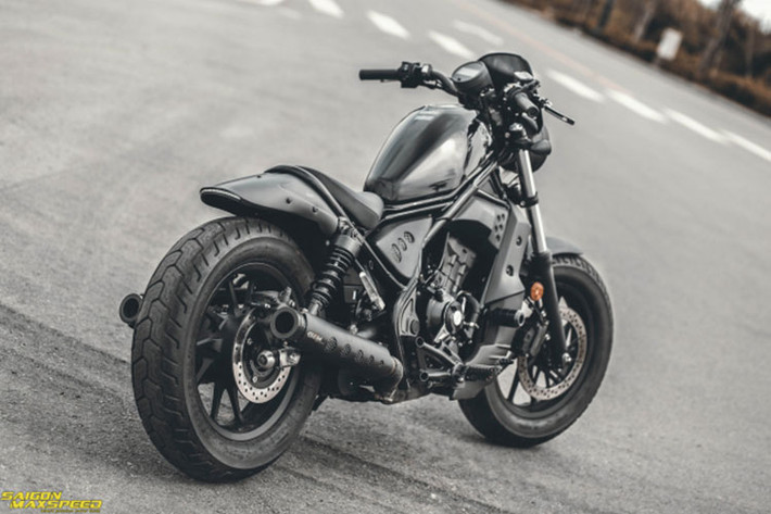 Sau hàng chục năm xuất hiện, giờ đây với mong muốn đem lại cho người dùng một chiếc xe mới nhưng vẫn gần gũi và đa dụng hơn - Honda đã "hiện đại hóa" Rebel để nó hấp dẫn đa dạng đối tượng. Khi mà ở thời kỳ kỹ thuật số, môtô không chỉ còn là một phương tiện di chuyển mà còn đại diện cho một phong cách sống bụi bặm và cá tính.