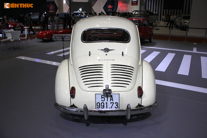 Sau ngày giải phóng hoàn toàn đất nước, chiếc xe này đã được tu sửa lại và đem trưng bày trong Bảo tàng viện quân sự Hà Nội. Tại triển lãm ôtô Quốc tế Việt Nam vào năm 2016, chiếc Renault 4CV của tướng Ẩn đã được phục chế hoàn hảo và được trưng bày trước công chúng.