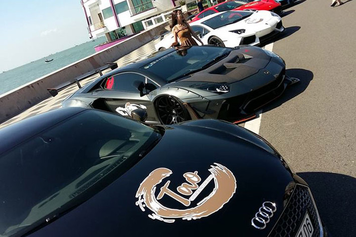 Chủ nhân của nhà hàng Trung Quốc này không phải ai xa lạ, doanh nhân Nguyễn Quốc Cường hay còn được biết đến với tên gọi Cường Đô la.