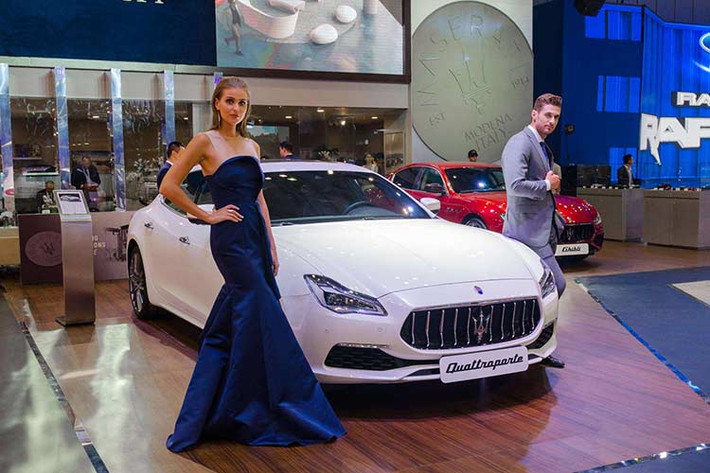 Triển lãm Ô tô Việt Nam 2018 (VMS 2018) có rất nhiều mẫu xe lần đầu tiên ra mắt tại thị trường Việt Nam và tất nhiên, các gian hàng này đều thu hút một lượng lớn khách tham quan dừng chân. Hãng xe Ý cũng nằm trong số đó, chiếc xe sang Maserati Quattroporte GTS 2018 mới.