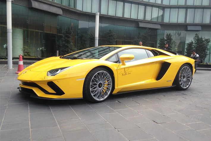 Sang ngày 7/3, hành trình sẽ tiếp diễn với đích đến là Quảng Bình, quãng đường khoảng 400km. Tại tỉnh Quảng Bình, đoàn siêu xe Car &amp; Passion 2018 dự kiến sẽ ghé thăm và thắp hương mộ Đại Tướng Võ Nguyên Giáp cũng như thăm quan danh lam thắng cảnh tại động Phong Nha.