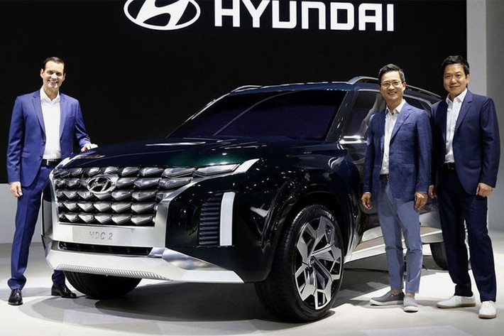 Theo nhà sản xuất ôtô Hyundai thì việc tăng thuế sẽ gây ảnh hướng lớn và có thể gây nguy hiểm cho những kế hoạch của hãng trong việc mở rộng sản xuất tại Mỹ, bên cạnh đó cũng sẽ làm tổn hại đến những nỗ lực của ông Trump trong việc ngăn cản tham vọng hạt nhân của Triều Tiên. Hyundai đang tạo hơn 25.000 việc làm trực tiếp tại nhà máy và 47.000 việc làm gián tiếp tại các đại lý ở Mỹ.