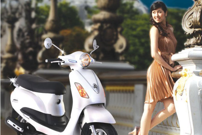 Những phụ nữ trung niên hợp với xe Lead (Honda), Victoria (SYM), Fly (Piaggio)… hơn là một chiếc xe ga phong cách thể thao, trẻ trung đời cũ hoặc đã không còn sản xuất. Chọn chiếc xe hợp gu sẽ giúp bạn đẹp hơn mỗi khi ra đường. Một chiếc xe hợp gu luôn khiến chị em nổi bật.