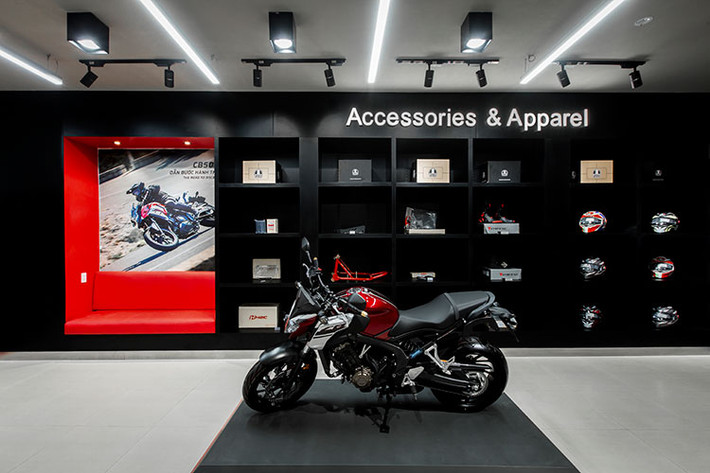 Loạt môtô phân khối lớn được đưa về thị trường Việt Nam là CB1000R, CBR650F, CBR1000RR F1Reblade, CBR1000RR F1Reblade SP, Rebel 500, CB500X và "vua đường trường" Gold Wing. Tất cả các mẫu xe này đều được nhập khẩu từ Thái Lan và Nhật Bản.