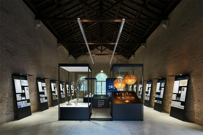 Mười hai thí sinh lọt vào vòng chung kết năm nay đã được cân nhắc và lựa chọn kỹ lưỡng bởi hội đồng Ban Giám Khảo đầy uy tín với sự tham gia của các kiến trúc sư nổi tiếng thế giới như David Adjaye và Shigeru Ban. Trong số 12 tác phẫm xuất sắc, 2 tác phẩm có sự góp mặt của các tác giả đến từ Việt Nam.