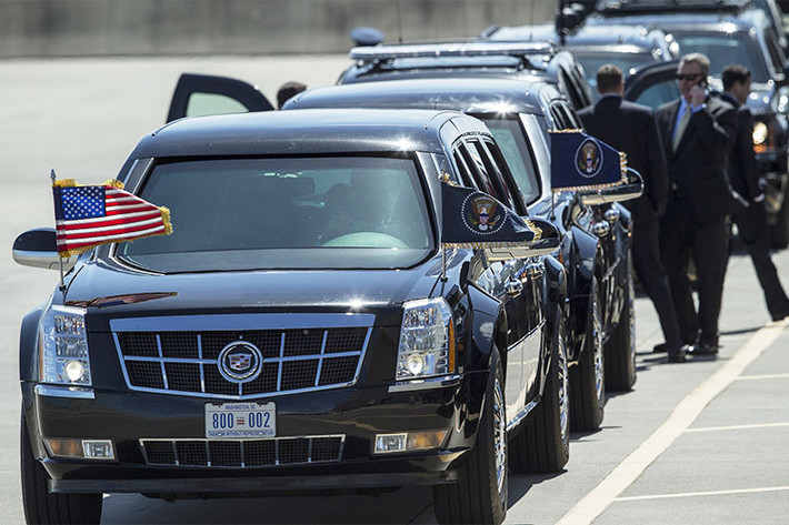 Tổng thống Mỹ Donald Trump đã đến Singapore tối chủ nhật 10/6, 2 ngày trước khi diễn ra Hội nghị Thượng đỉnh lịch sử Mỹ-Triều Tiên. Ngay sau khi hạ cánh, đoàn xe hộ tống và siêu xe Cadillac One mang tên The Beast "Quái thú" của Tổng thống Mỹ Donald Trump đã ngay lập tức tới khách sạn Shangri-La.