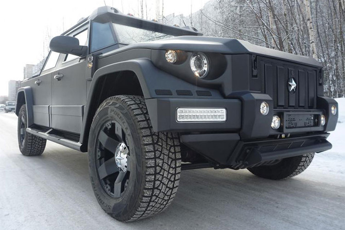 Sau khi cho ra lò Dartz Prombron Black Russian, hãng Dartz sẽ tiếp tục giới thiệu mẫu SUV bọc thép có tên Prombon Black Shark - xe sử dụng động cơ V8 BiTurbo, dung tích 5,5 lít hoặc V12, dung tích 6.0 lít do hãng Mercedes-Benz sản xuất. Động cơ của Dartz Prombron Black Shark có thể sản sinh công suất lên đến 1.500 mã lực.