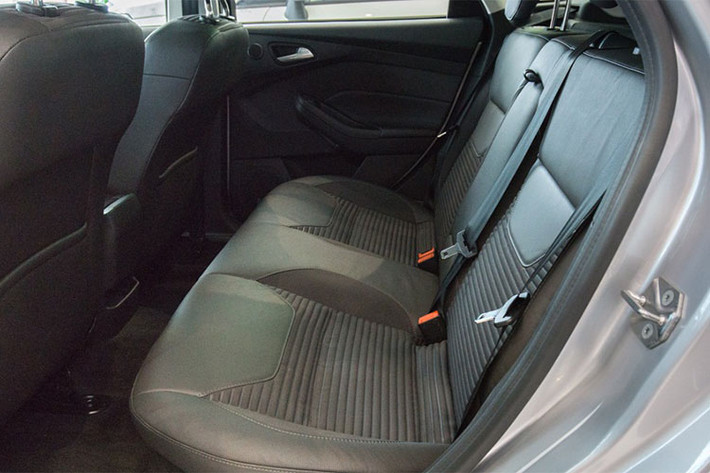 Đại diện của Ford Việt Nam từng trả lời báo giới rằng, khách hàng ở phân khúc hạng C thường đi theo hai hướng mua xe là hoặc mua xe giá rẻ, hoặc mua xe bán lại có giá trị cao. Mà ở cả hai điểm này, Ford Focus đều không có lợi thế so với các đốii thủ bởi sự "chậm tiến". Lấy ví dụ trên thị trường xe cũ, các thương hiệu Hàn và Nhật luôn định giá cao hơn rất nhiều. 