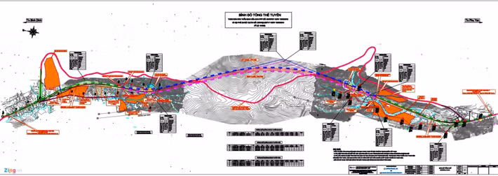 Bình đồ tuyến hầm xuyên đèo Cù Mông chạy theo hình vòng cung. Ngày 26/9/2015, Bộ Giao thông Vận tải phối hợp với các tỉnh Bình Định, Phú Yên khởi công xây hầm đường bộ xuyên đèo này.