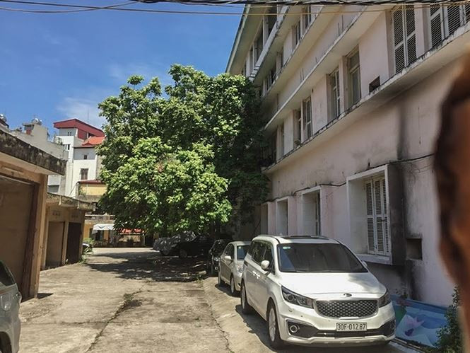 Khu đất trụ sở Thanh tra Chính phủ cũ tại 220 Đội Cấn thuộc phường Liễu Giai (quận Ba Đình) có diện tích khoảng 7.016,68m2.