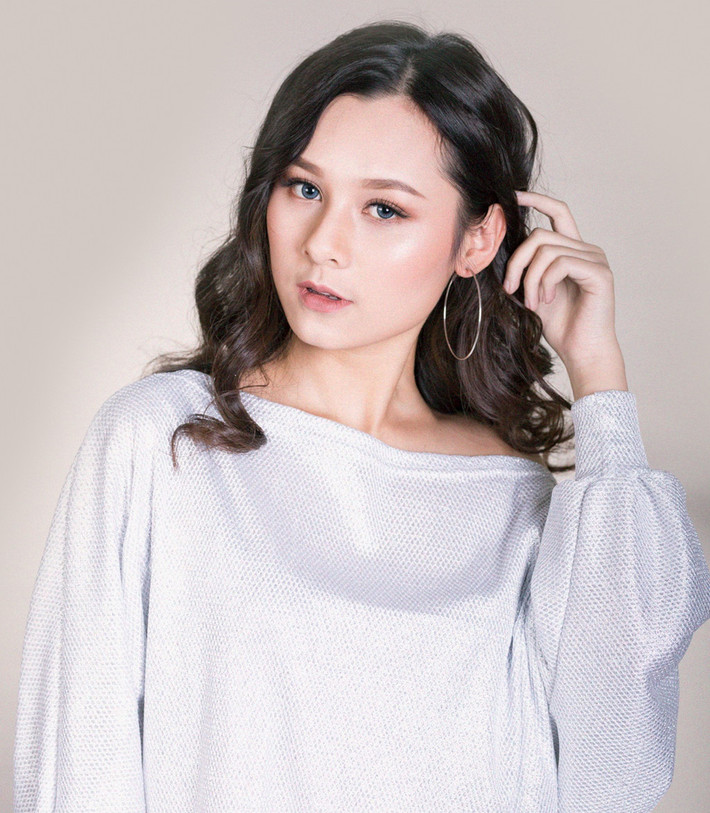 Nguyễn Thu Trang, 21 tuổi, hiện theo học lớp Truyền hình K35 A2. 9X muốn trở thành biên tập viên nổi tiếng.