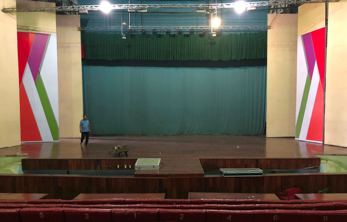 "Tôi là giám đốc Nhà hát này vào năm 1990. Đến đầu tháng 7/1991 thì Nhà hát này được sáp nhập vào Nhà văn hóa, trở thành Trung tâm Văn hóa quận Thủ Đức cho đến ngày nay”, ông Tỷ thông tin.