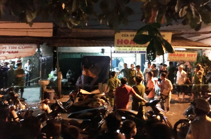 Danh tính nạn nhân cũng được cơ quan công an xác định là Trần Trung Tuyến (SN 1995, ngụ P.15, Q.8).