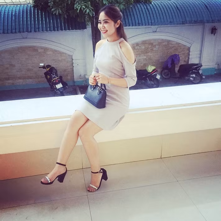 Chia sẻ lí do bản thân quyết định theo học trường báo, Phương Thảo nói: “Mình chọn gắn bó với ngôi trường này hoàn toàn tự nhiên và như một cái duyên vậy. Mình vốn yêu thích trường báo từ rất lâu. Trong suốt quãng thời gian cấp 3, bố mẹ là người luôn đồng hành và cổ vũ cho ước mơ ấy của mình, tạo mọi điều kiện cho mình được tham gia làm cộng tác viên cho đài. Sau này khi thi xong và biết điểm đại học, tự nhận thấy mình có khả năng, mình đã mạnh dạn đăng ký vào ngành báo truyền hình của trường. Hai bố con lại cắp sách ra trường thi năng khiếu. Có thể nói tất cả những gì mình đạt được như ngày hôm nay đó chính là nhờ sự động viên rất lớn từ gia đình và bạn bè. Chặng đường 4 năm học trong mái trường Báo chí sẽ là hành trang quý giá nhất để mình vững bước trên con đường tương lai phía trước”.