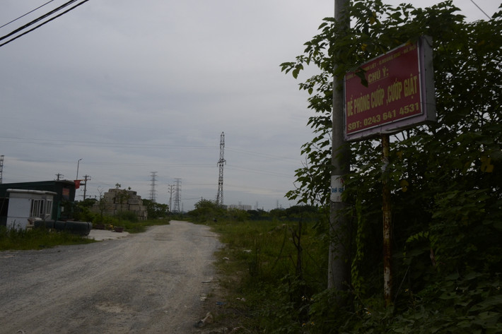 Khắp dự án treo biển cảnh báo: "Đề phòng cướp, cướp giật".