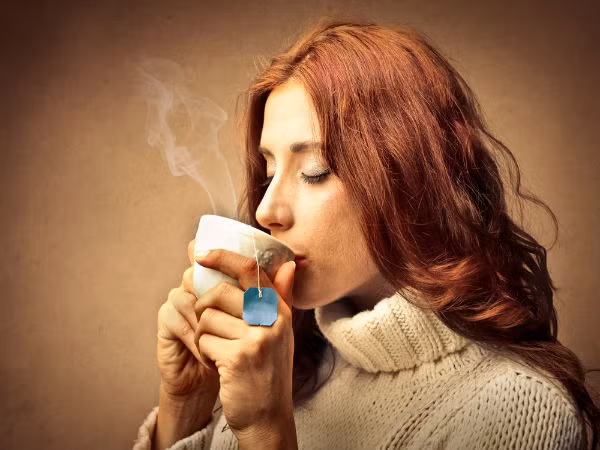Làm sạch và thải độc: Chanh làm sạch cơ thể bằng cách loại bỏ các độc tố khỏi cơ thể. Những chất độc này có thể gây ra nhiều loại bệnh tật và nhiễm trùng. Trà chanh là một chất có thể ngăn ngừa bệnh tật và nhiễm trùng. Ảnh: Boldsky.