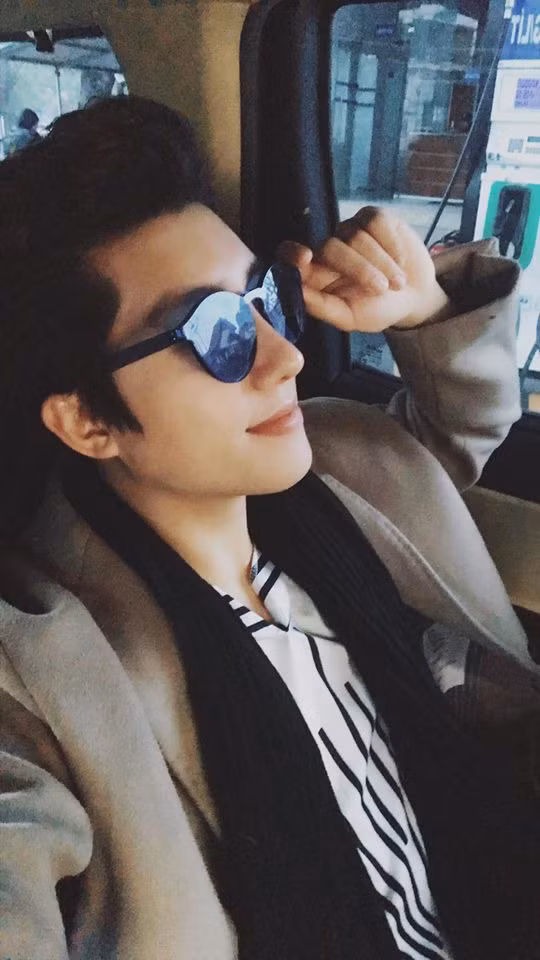 Gắn bó với ngành sản khoa nhiều năm qua, bác sĩ Trần Vũ Quang mê làm đẹp và trân trọng từng khoảnh khắc chào đón những đứa trẻ chào đời. Anh hiện đang công tác tại Bệnh viện Phụ sản trung ương.