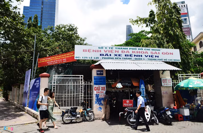 Hiện tại ngoài kết cấu bệnh viện cũ, một phần đất đang trở thành bãi giữ xe máy. Thời gian xây dựng bệnh viện mới dự kiến từ 2017 đến 2020. Khi Bitexco chuyển giao bệnh viện mới, thành phố sẽ giao khu đất 125 Lê Lợi này.