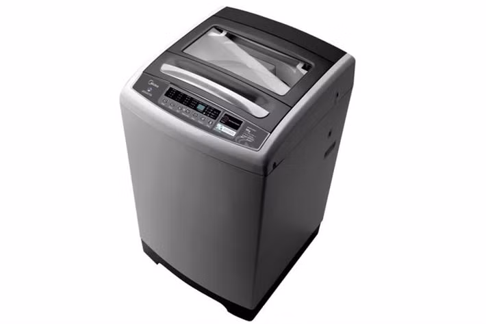 Thiết kế nhỏ gọn, tiện dụng cho phép bạn đặt bất cứ không gian nào, máy giặt Midea MAM-9006 (9kg) phù hợp với gia đình 4-5 thành viên. Ảnh: Mediamart.