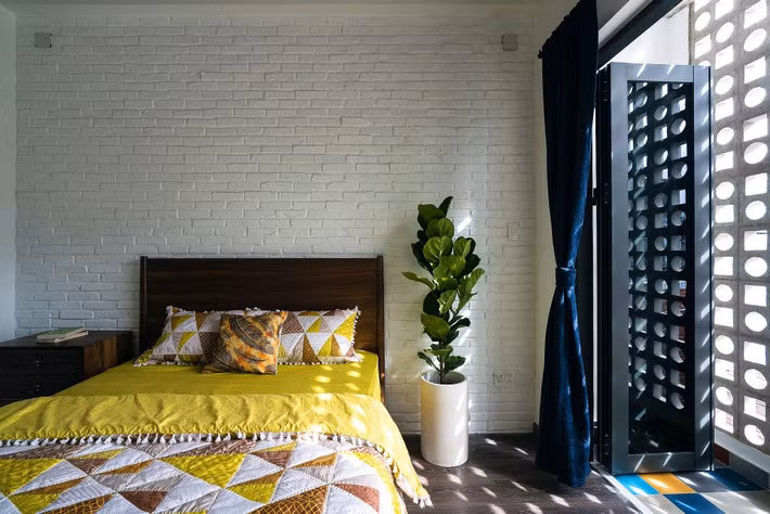  Phòng ngủ ngập tràn ánh nắng tự nhiên.