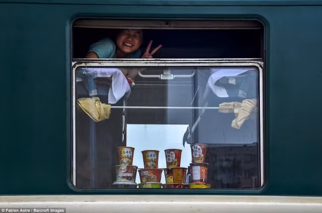 “Tôi được nghe về tuyến đường sắt chạy xuyên Mông Cổ từ khi còn nhỏ và tôi luôn mơ ước được trải nghiệm hành trình này”, Astre nói.