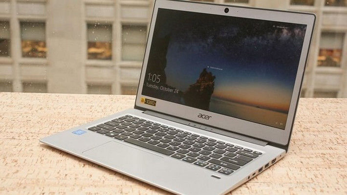 Acer Swift 1 là mẫu máy tính xách tay thời trang, giá cả phải chăng và có thời gian hoạt động khá bền (9h).