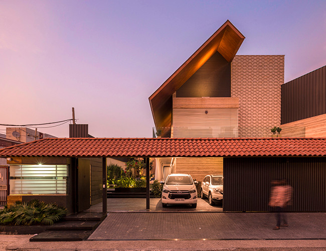 Khung cảnh nổi bật khi chiều tối về.