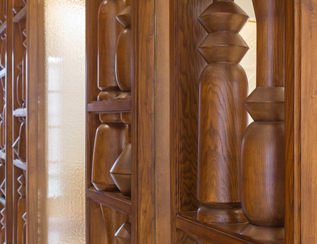 Muốn tạo phong cách cổ điển không thể không nhắc đến chất liệu gỗ.