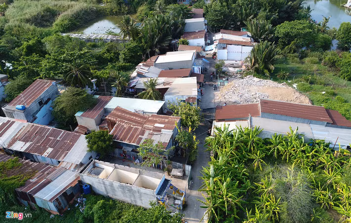 Có hàng chục hộ dân chưa đồng ý di dời khi doanh nghiệp này đưa ra giá đền bù đất thổ cư là 10 triệu đồng/m2, đất nông nghiệp 3,5 triệu đồng/m2.