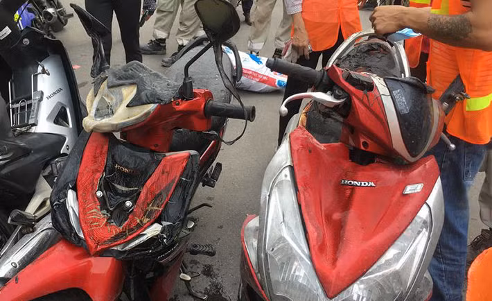 Đến 14h55 cùng ngày, ngọn lửa cơ bản đã được khống chế. Tuy nhiên hàng loạt xe máy của công nhân đã bị sức nóng của lửa làm cho hư hỏng. May mắn không xảy ra trường hợp người nào thương vong.