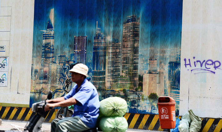 Khu đất vàng nói trên vốn là sở hữu của Sabeco (doanh nghiệp thuộc Bộ Công thương). Năm 2015, Sabeco cùng 3 nhà đầu tư gồm Công ty cổ phần Attland, Công ty cổ phần đầu tư thương mại và dịch vụ Hà An (Công ty Hà An) và Công ty cổ phần đầu tư Mê Linh (Công ty Mê Linh) cùng hợp tác thành lập Công ty cổ phần đầu tư Sabeco Pearl để khai thác khu đất.