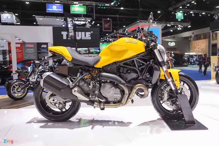  Ducati Monster 821 2018 - phiên bản kỷ niệm 25 năm ra đời của dòng naked-bike Monster M900 - đã được trình làng tại thị trường Đông Nam Á trong khuôn khổ triển lãm Bangkok Motor Show 2018.