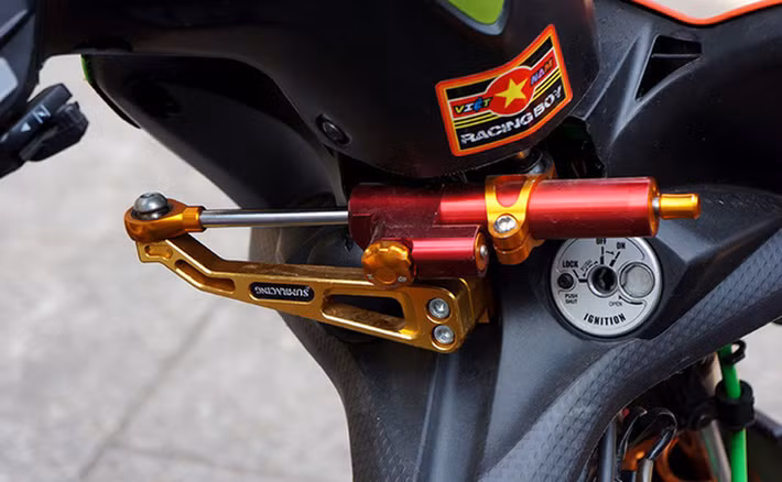 Tuy nhiên, cuộc "thi hùng" của các quái xế đã bị chặn đứng khi CSGT đã phối hợp lực lượng công an địa phương vây bắt. Nhiều "quái xế" bỏ chạy tán loạn.