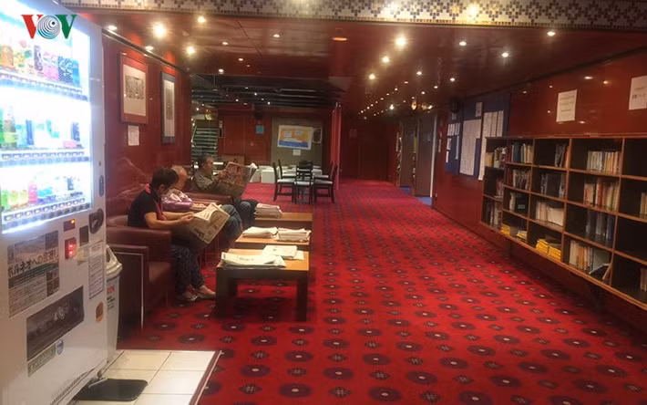 Thư viện mini phục vụ du khách.