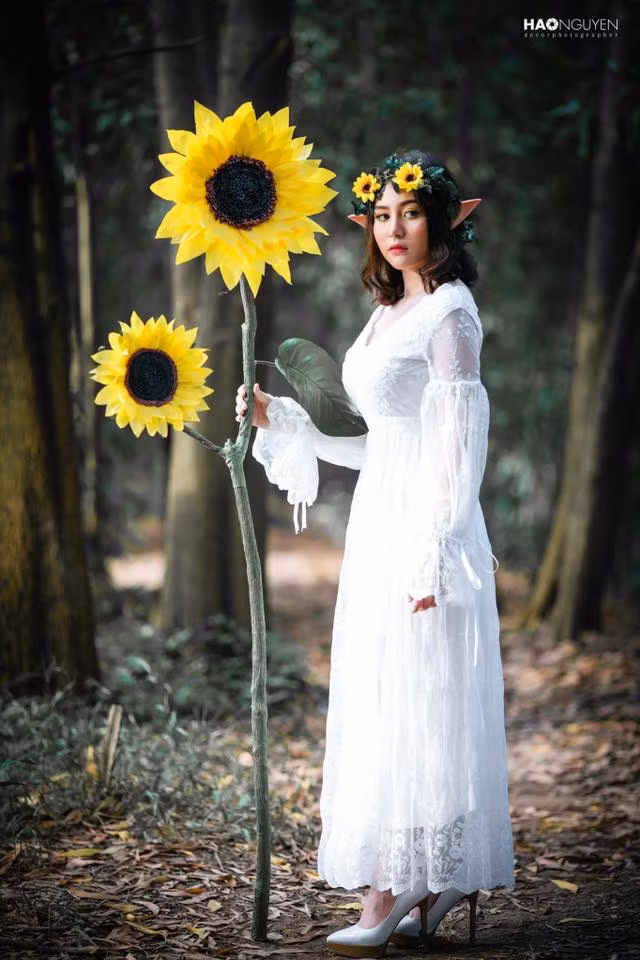 Được biết, "bông hồng lai 10X" đi học người mẫu và có kinh nghiệm diễn xuất trước ống kính từ khi mới 4 tuổi.