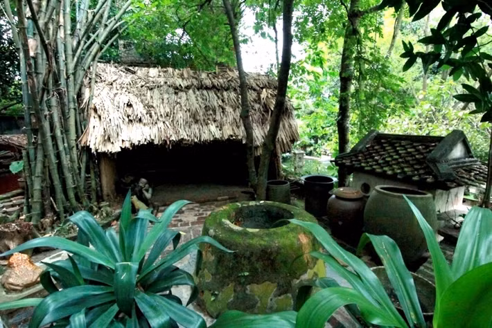 Giếng nước cổ gợi nhớ hồn quê Việt. Ảnh: Kinhtedothi.