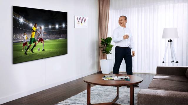 Doanh thu một dòng sản phẩm TV cao cấp của một hãng điện tử trong quý 2 và 3 tăng gấp đôi so với năm trước sau khi chọn "thầy phù thủy" Park Hang Seo làm đại diện hình ảnh. Ảnh: Facebook.