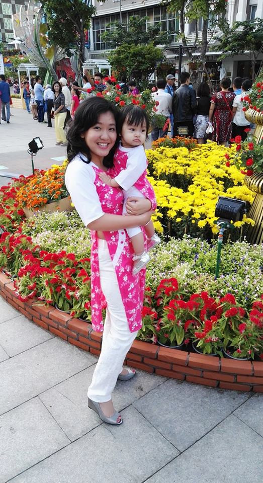 Với kiến thức quản trị kinh doanh, Trang tham gia vào công tác tài chính, phát triển kinh doanh, kết nối giữa nhóm thiết kế sản phẩm ở San Francisco và Việt Nam và công tác nhân sự của công ty. Ảnh: Elle.