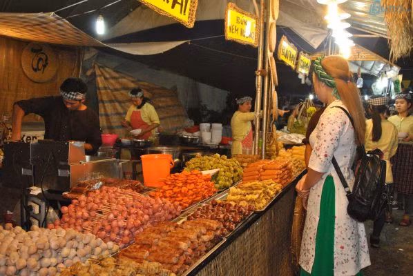 Với những món ăn vặt đơn giản, dễ làm nhưng lại có sự khác biệt so với những món ăn vặt phổ biến đã có trên thị trường, việc "hốt bạc" mùa Trung thu là điều trong tầm tay. Ảnh: Suno.