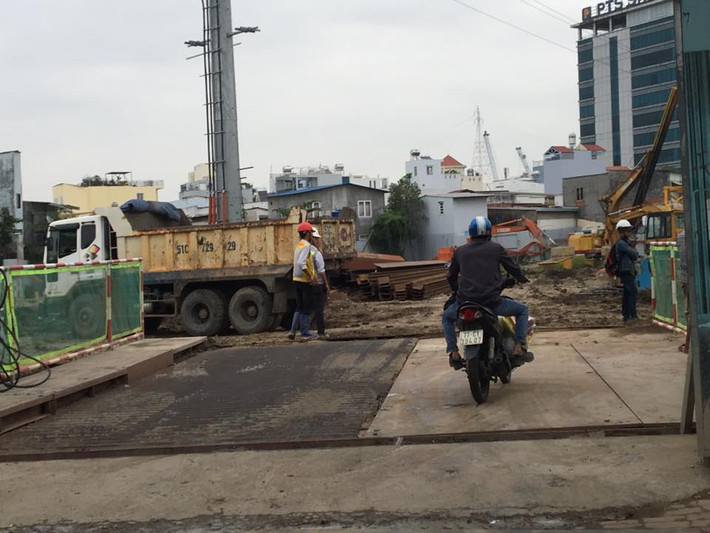 ... Hay phần đất công trong dự án đã biến mất, dự án chuyển nhượng gây thiệt hại cho nhà nước; dự án chưa đủ điều kiện kinh doanh nhưng đã và đang bán ra thị trường… Chính vì những kiến nghị này nên dự án "lọt" vào tầm ngắm kiểm tra của cơ quan chức năng. Ảnh: Tapdoannhadat.