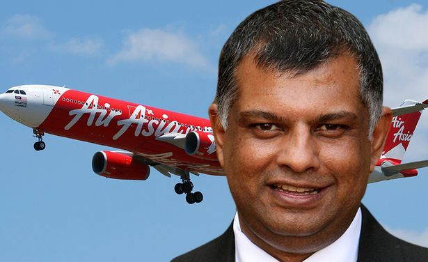 Tháng 12/2001, AirAsia được công ty Tune Air Sdn Bhd của doanh nhân Tony Fernandes mua lại với giá 0,26 USD. Ảnh: Mirror.