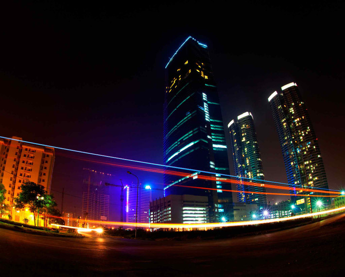 Keangnam Hanoi Landmark Tower là một khu phức hợp khách sạn, văn phòng, căn hộ, trung tâm thương mại tại đường Phạm Hùng, quận Nam Từ Liêm, Hà Nội. Đây là toà nhà cao nhất Việt Nam từ năm 2010 đến tháng 2/2018. Ảnh: Hotdeal.