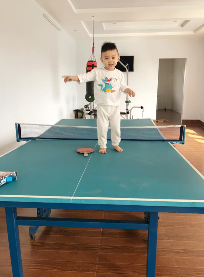 Bên trong biệt thự của Vy Oanh còn có một phòng rộng để làm phòng chơi bóng bàn. Ảnh: Zing.