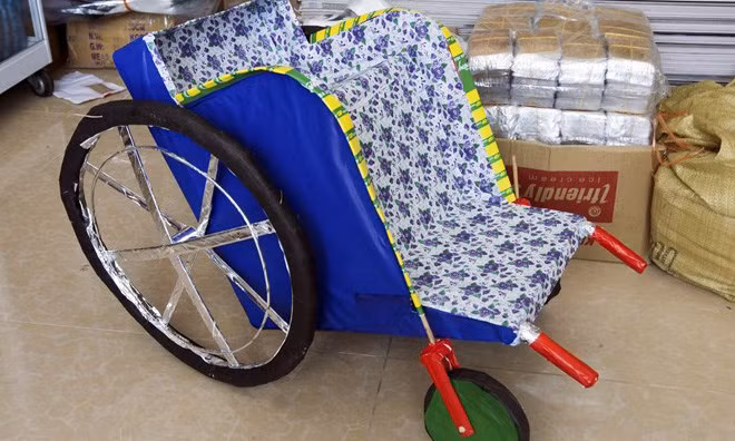 Ngoài xe SH, thị trường vàng mã còn có cả xe lăn. Ảnh: Vietnamnet.