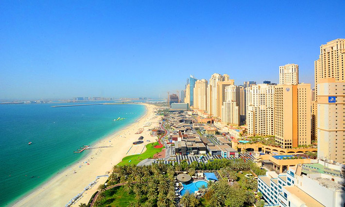 Chung cư Jumeirah Beach Residence có chiều dài 1,7km, có thể chứa khoảng 15.000 người sinh sống với tổng cộng 6 khu dân cư. Ảnh: Jumeirah Beach Residence.