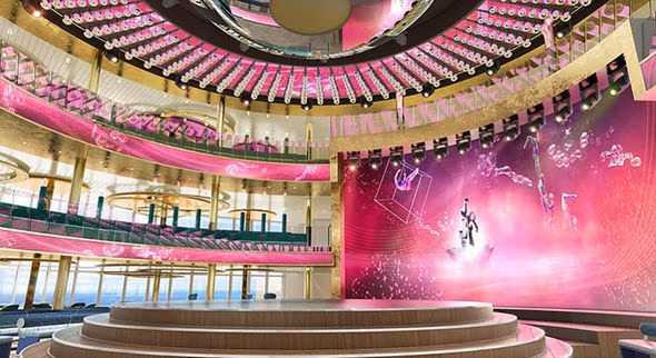 Nhà hát cao 3 tầng hoành tráng.